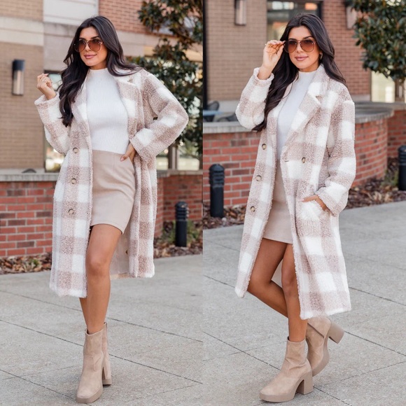 Pink Lily Jackets & Blazers - Pink Lily London Calling Beige Plaid Sherpa Coat